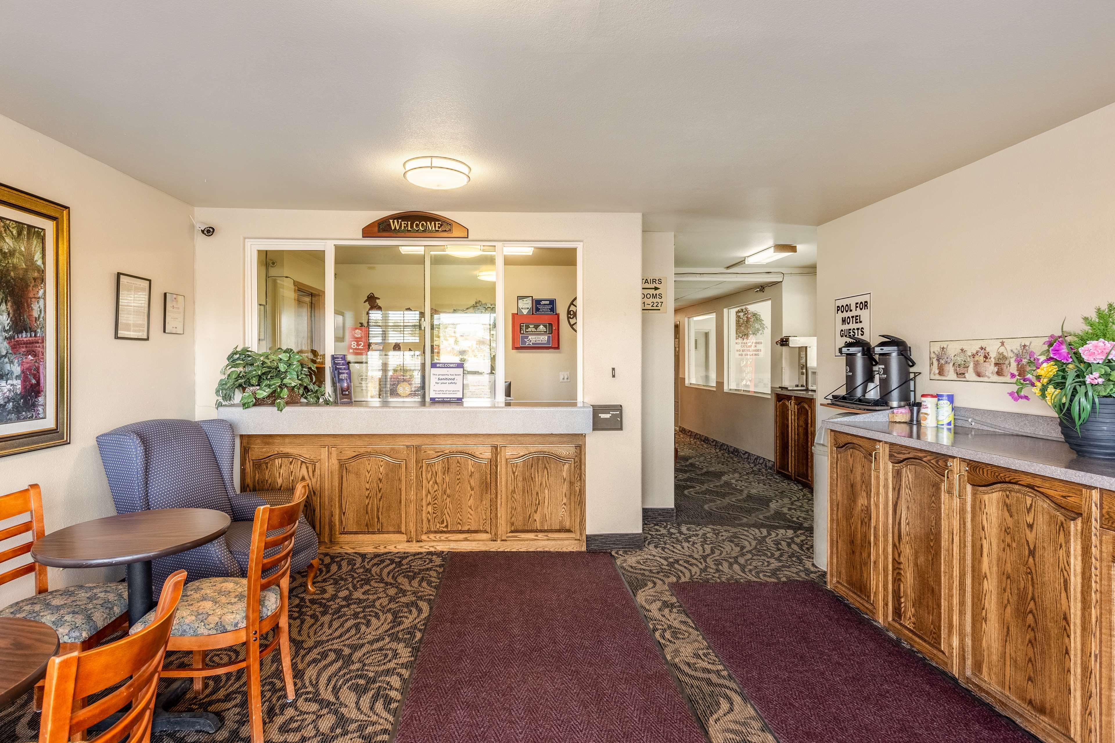 Americas Best Value Inn Бернс Экстерьер фото